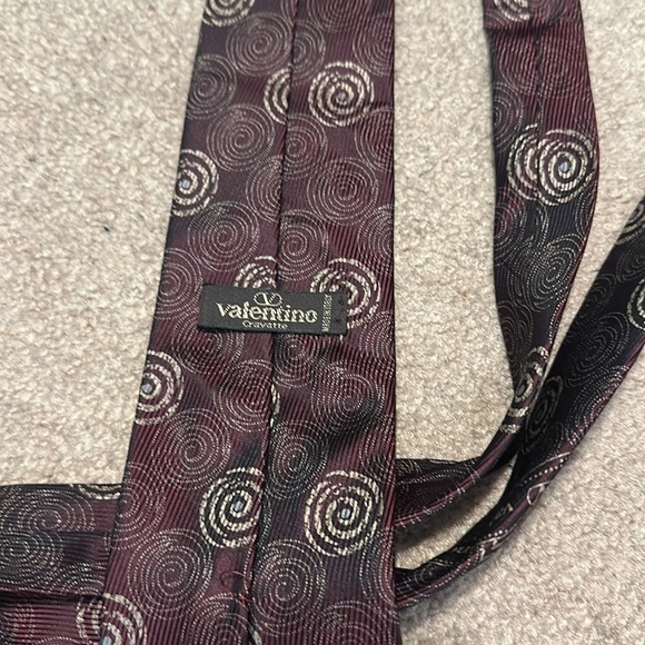 Valentino tie 100% silk made in Italy - Picture 2 of 3